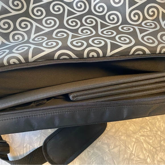 SootheTIME Diaper Bag with portable cot - never used - Changing Bag, baby Travel - Picture 9 of 16